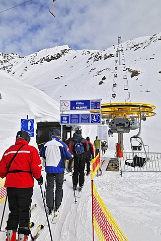 Chair lift to the Wildspitz mountain, Stubai glacier, Tyrol, Austria, Europe