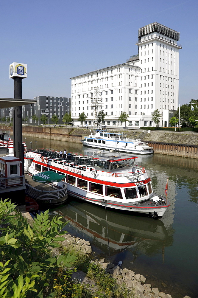 Hafenkontor building, Inner Harbour, Duisburg, North Rhine-Westphalia, Germany, Europe