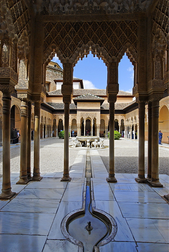 Court of the Lions, Alhambra, Granada, Andalusia, Spain, Europe