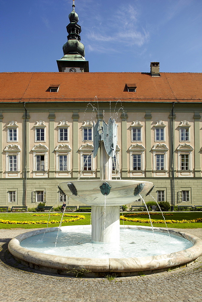 Fountain "Der Gesang" "The Song" by Kikki Kogelnik, Landhaus parliament, Klagenfurt, Carinthia, Austria, Europe