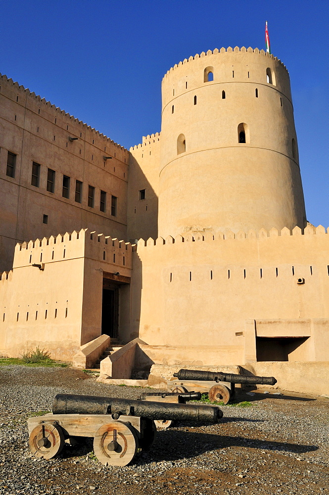 Historic adobe fortification Rustaq Fort or Castle, Hajar al Gharbi Mountains, Batinah Region, Sultanate of Oman, Arabia, Middle East