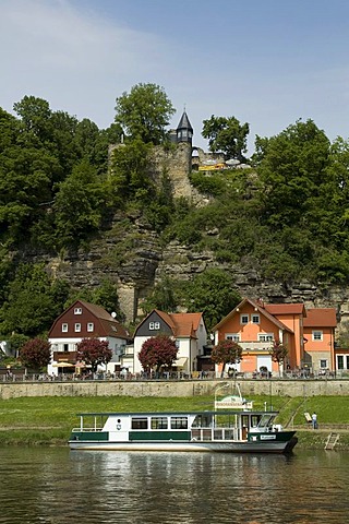 Kurort Rathen on river Elbe, Saxon Switzerland, Elbsandsteingebirge, Elbe Sandstone Mountains, Saxony, Germany