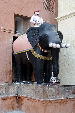 Sculpture of an elephant with rider, Junagarh Fort, city palace, Bikaner, Rajasthan, North India, South Asia