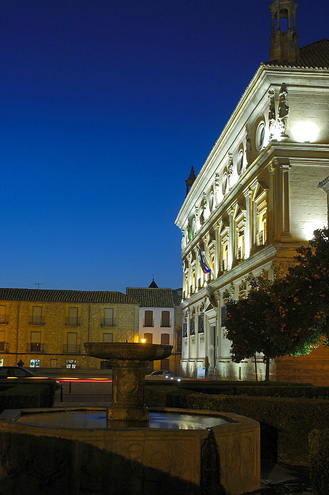 Palacio de las Cadenas in Plaza de Vazquez Molina at dusk, ubeda, Jaen province, Andalusia, Spain, Europe