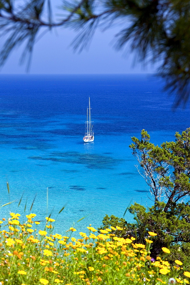 Sailing ship in the Konnos Bay, Protaras, Southern Cyprus, Cyprus, Southern Europe, Europe