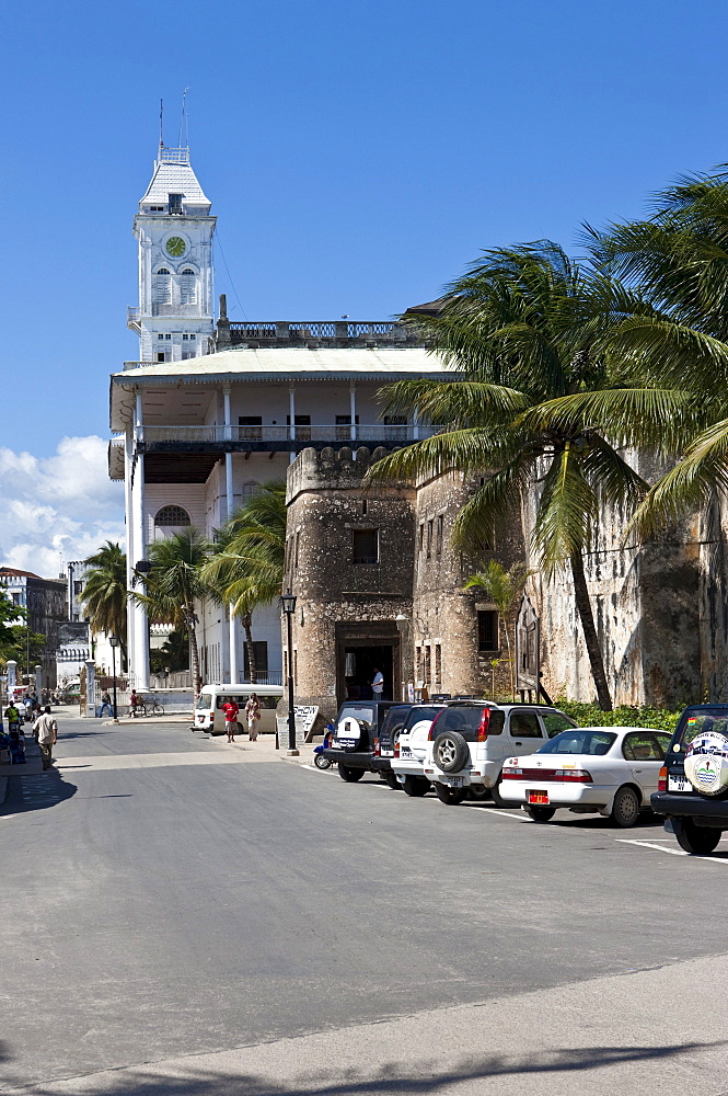 Old Fort in front of the House of Wonders, Stonetown, Zanzibar, Tanzania, Africa