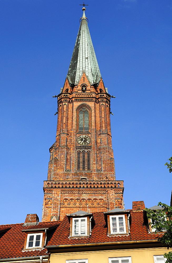 Tower of St. Nicholas Church, redbrick Gothic, Neo-Gothic 1895, Lueneburg, Lower Saxony, Germany, Europe