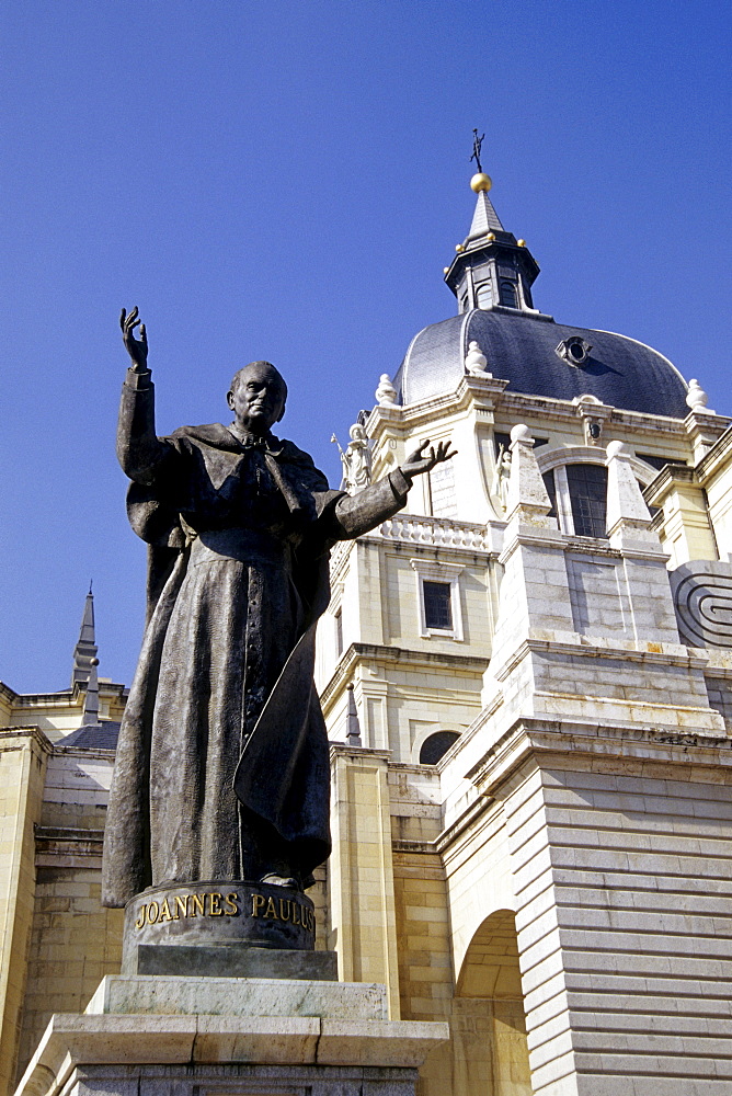 Statue of Pope John Paul II at the Catedral Nuestra Senora de la Almudena Cathedral, Madrid, Spain, Europe