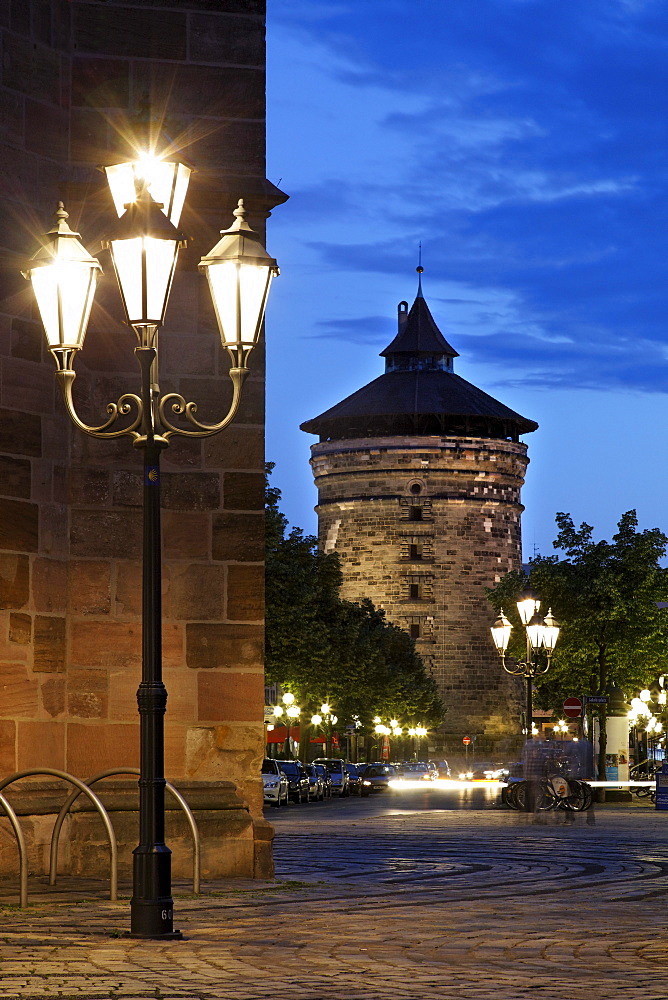 Spittlertorturm gate tower, 40 meters high, street lamp, Ludwigstrasse road, tower, night, illuminated, old town, Nuremberg, Middle Franconia, Franconia, Bavaria, Germany, Europe