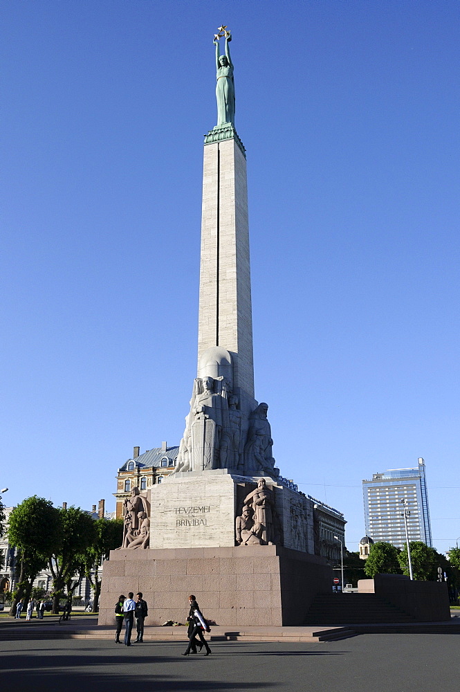 Freedom Monument, Brivibas Piemineklis, Brivibas iela, Old Town, Riga, Latvia, Baltic States, Europe