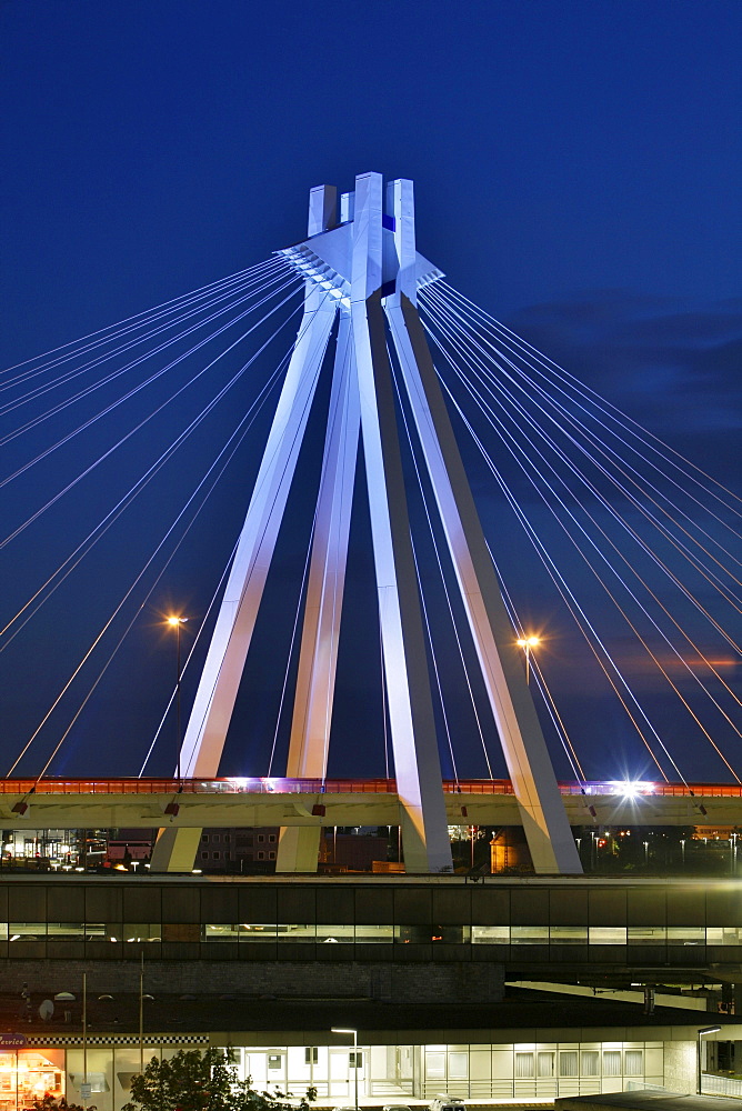 Bridge of the B37 highway at the railway station at dusk, cable-stayed bridge, Bahnhofbruecke, Ludwigshafen am Rhein, Rhineland-Palatinate, Germany, Europe