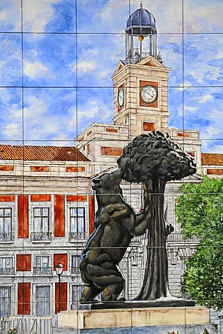 Spanish tiles, azulejos, representation of the bear and the mulberry tree landmark, el ozo y el madrono, Madrid, Spain, Europe