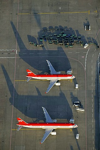 Aerial photograph of the preflight preparation of a LTU Holidays airplane, Duesseldorf Airport, Rhein-Ruhr-Flughafen, Duesseldorf, Nordrhein-Westfalen, Germany, Europe