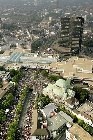 Aerial picture, love parade, town hall, synagogue, Essen, Ruhr area, North Rhine-Westphalia, Germany, Europe