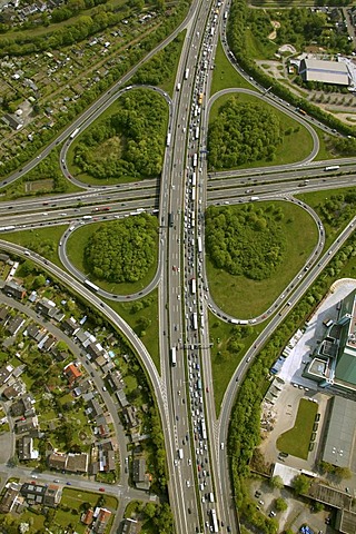 Aerial photograph, 4-leafed clover, Autobahnkreuz Leverkusen motorway intersection, traffic jam, Leverkusen, North Rhine-Westphalia, Germany, Europe