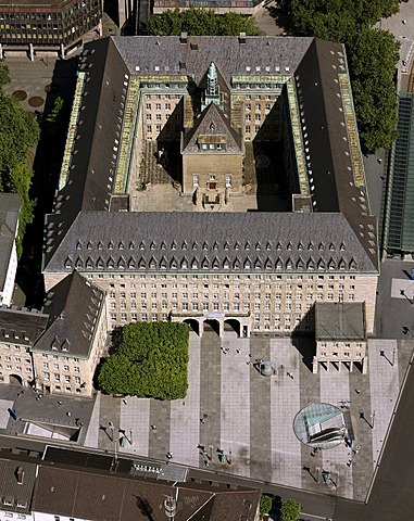 Aerial photo, townhall, city administration, inner courtyard, forecourt, freedom bell, Bochum, Ruhr area, North Rhine-Westphalia, Germany, Europe