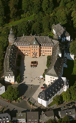 Aerial photograph, Berleburg Castle, Bad Berleburg, Siegen-Wittgenstein district, Sauerland, North Rhine-Westphalia, Germany, Europe