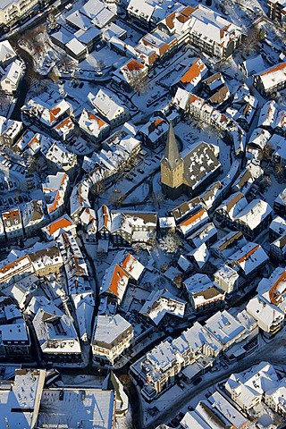 Aerial picture, Altstadtkirche Church, historic centre of Hattingen, Ruhr area, North Rhine-Westphalia, Germany, Europe