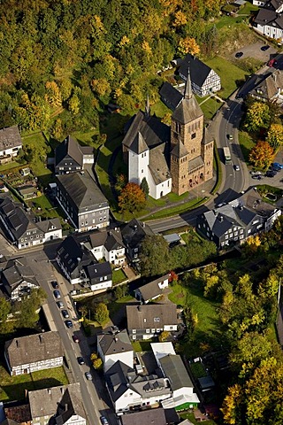 Aerial photo, town hall, Church St. Peter and Paul, Kirchhundem, Sauerland, North Rhine-Westphalia, Germany, Europe