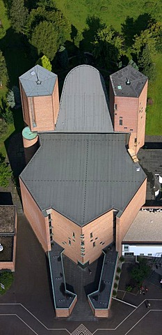 Aerial photo, Benedictine Abbey Koenigsmuenster, Haus der Stille, House of Silence, Meschede, Hochsauerlandkreis, Sauerland, North Rhine-Westphalia, Germany, Europe