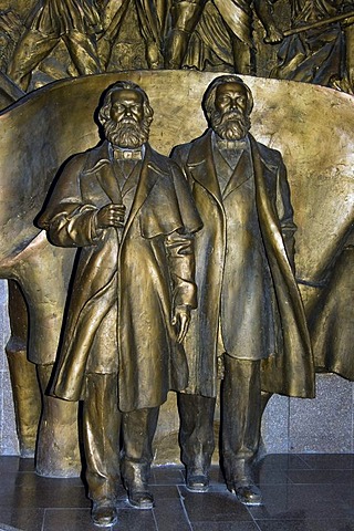 State Historical Museum, former Lenin Museum, statue of Marx and Engels, Bishkek, Kyrgystan