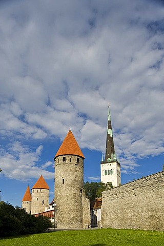 Town wall, towers, Tallinn, Estonia, Baltic States, North-East Europe