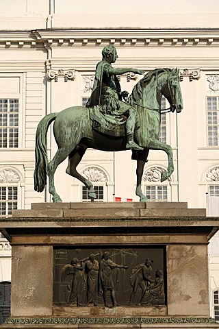 Statue Joseph II. in front of Hofburg Imperial Palace, Josefsplatz, Vienna, Austria, Europe