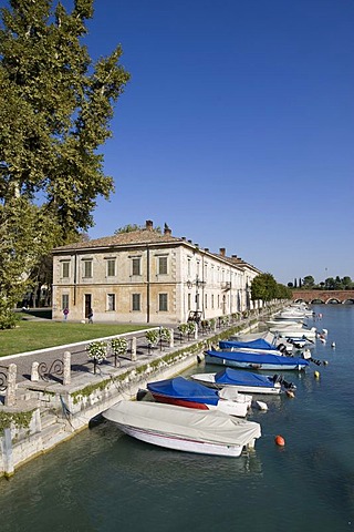 Harbour with boats in Peschiera del Garda, Lake Garda, Lago di Garda, Lombardy, Italy, Europe