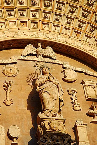 Decoration at the main entrance of the predominantly Gothic west facade of the La Seu Cathedral, historic city centre, Ciutat Antiga, Palma de Mallorca, Mallorca, Balearic Islands, Spain, Europe