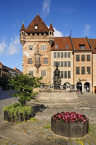 Nassau House, Schluesselfeldersches foundation house, fortress tower, Karolinenstr. 2, historic city centre, Nuremberg, Middle Franconia, Bavaria, Germany, Europe