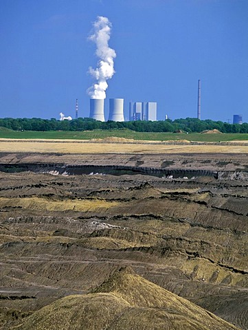 Open-cut mining near Zwenkau, cooling towers of the Lippendorf Power Station near Leipzig, Saxony, Germany, Europe