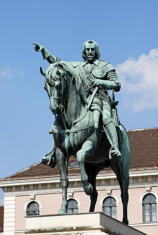 Equestrian monument Elector Maximilian I from Bertel Thorvaldsen 1830 to 1836 Wittelsbacher Platz Munich Muenchen Upper Bavaria Germany