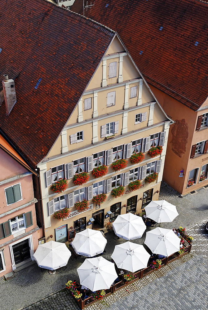 Weinmarkt wine market Dinkelsbuehl Dinkelsbuehl Romantische Strasse Romantic Road Middle Franconia Bavaria Germany