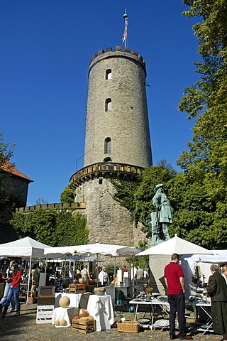 Potter's market on the Sparrenbug, Bielefeld, Teutoburger Wald, North Rhine-Westphalia, Germany