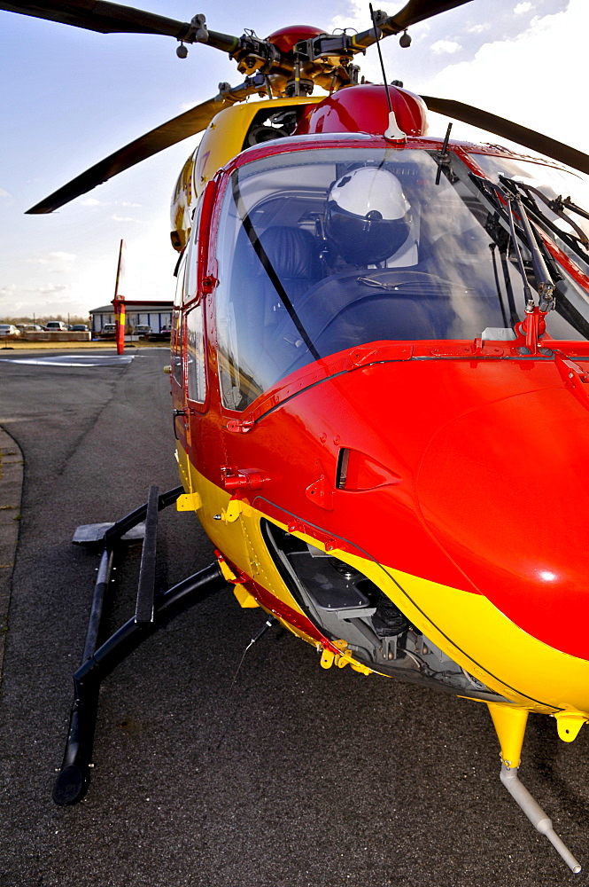 Eurocopter Medicopter BK 117, front view