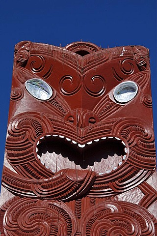 Wood carvings, Maori village, Whakararewa, Rotorua, Nord Island, New Zealand