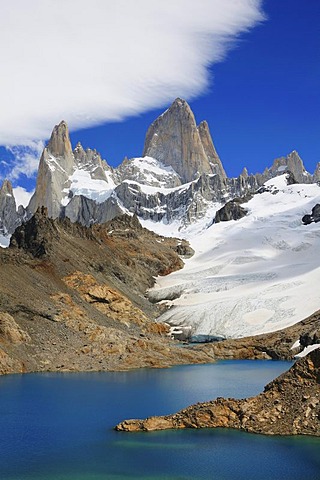 Mt. Fitzroy, 3375m, Laguna de los Tres, Los Glaciares National Park, Patagonia, Argentina, South America