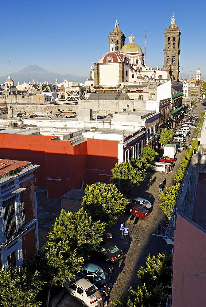 Historic city centre of Puebla, UNESCO World Heritage Site, Popocatepetl, Mexico, Central America