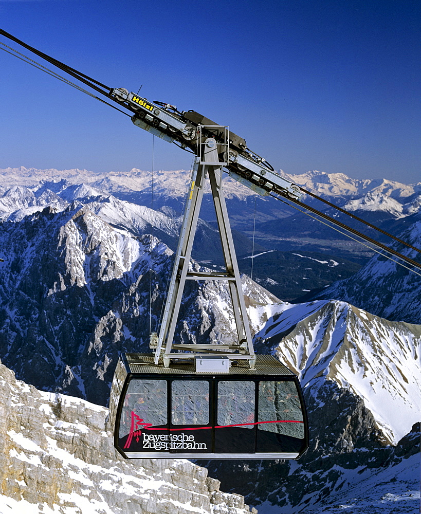 Gondola lift up the Zugspitze, Germany's highest mountain, Wetterstein Range, Werdenfels Region, Upper Bavaria, Bavaria, Germany, Europe