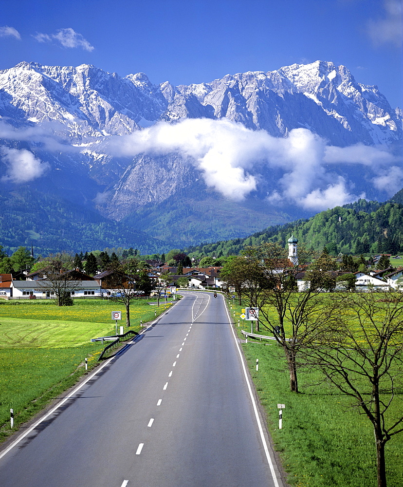 German Federal Highway 2, Farchant, Wetterstein Range, Upper Bavaria, Bavaria, Germany, Europe