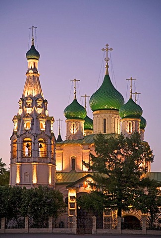 Sovetskaja Place with the Church of Elijah the Prophet, Yaroslavl, Russia