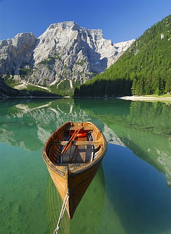 Pragser Wildsee Lago di Braies, Seekofel Croda di Brecco, Pustertal, South Tyrol, Italy