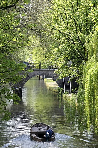 Oude Gracht in the old part of town, Utrecht, Netherlands