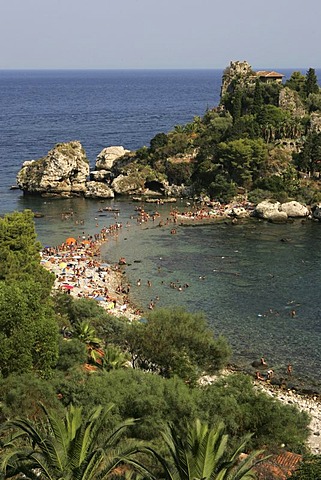 ITA, Italy, Sicily : The town of Taormina, in the northeast of the island. Beach at the Islola Bella |