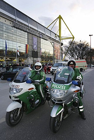 DEU, Germany, Dortmund, 22.03.2006: Police operations at the football game Germany-USA. |