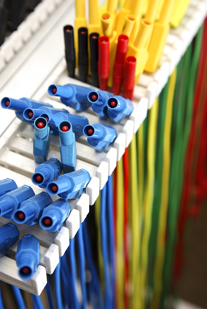 Cables in various colours for connecting electric circuits