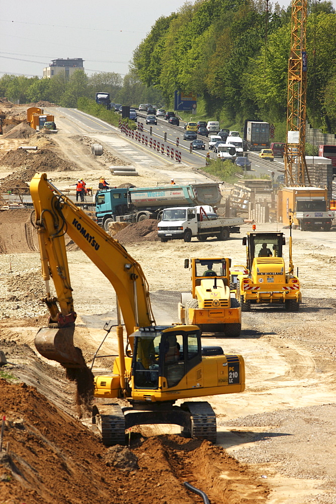 Highway construction site widening the motorway A40/B1 to 6 lanes, Ruhrschnellweg, near Dortmund, North Rhine-Westphalia, Germany, Europe