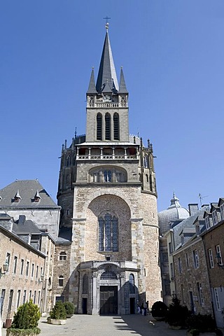 Aachen cathedral, main entrance, view from ther courtyard, Aachen, NRW, Germany