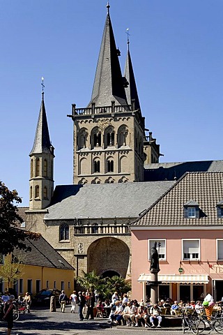 Xanten, market place, cathedral St.Victor, NRW, Germany