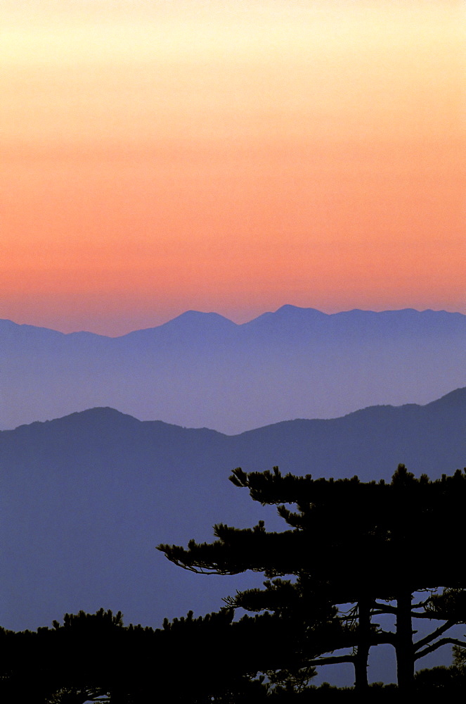 Sunrise at "Beginning-to-Believe Peak, " Huangshan, Anhui, China, Asia